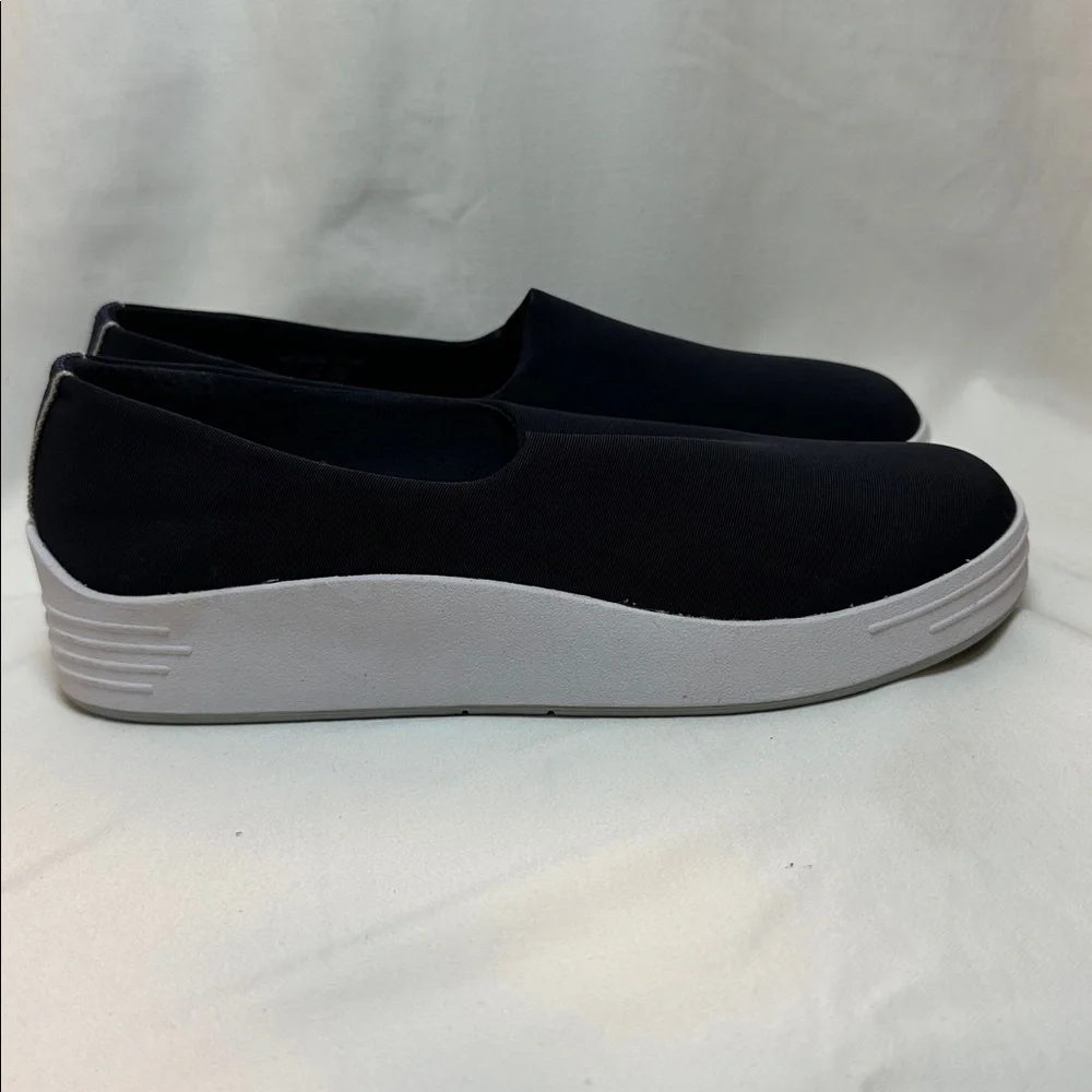 Easy Spirit Black Slip-On Shoes with Cream Soles
